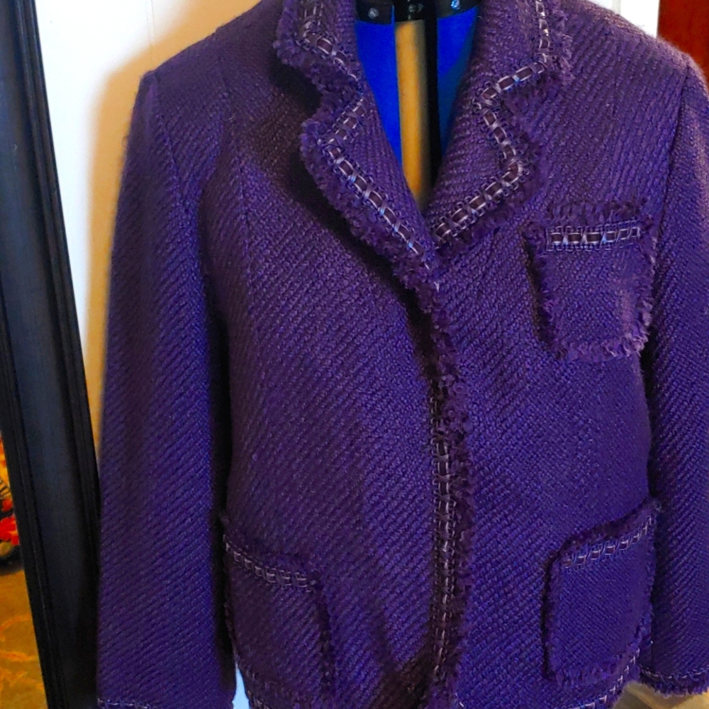 Dialogue purple jacket